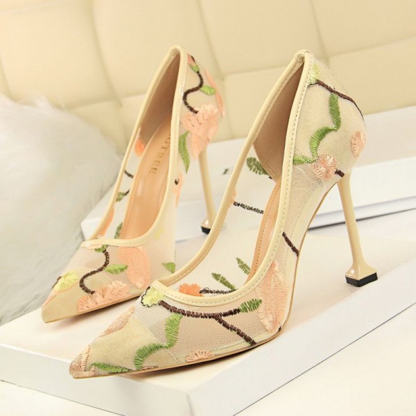 Size 4.5-8.5 Sexy Flower Embroidery Mesh Hollow Design Pointed-toe Pumps Shoes