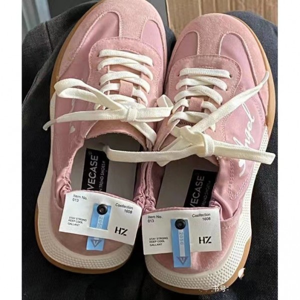 Women Fashion Casual Lace-Up Round-Toe Sneakers